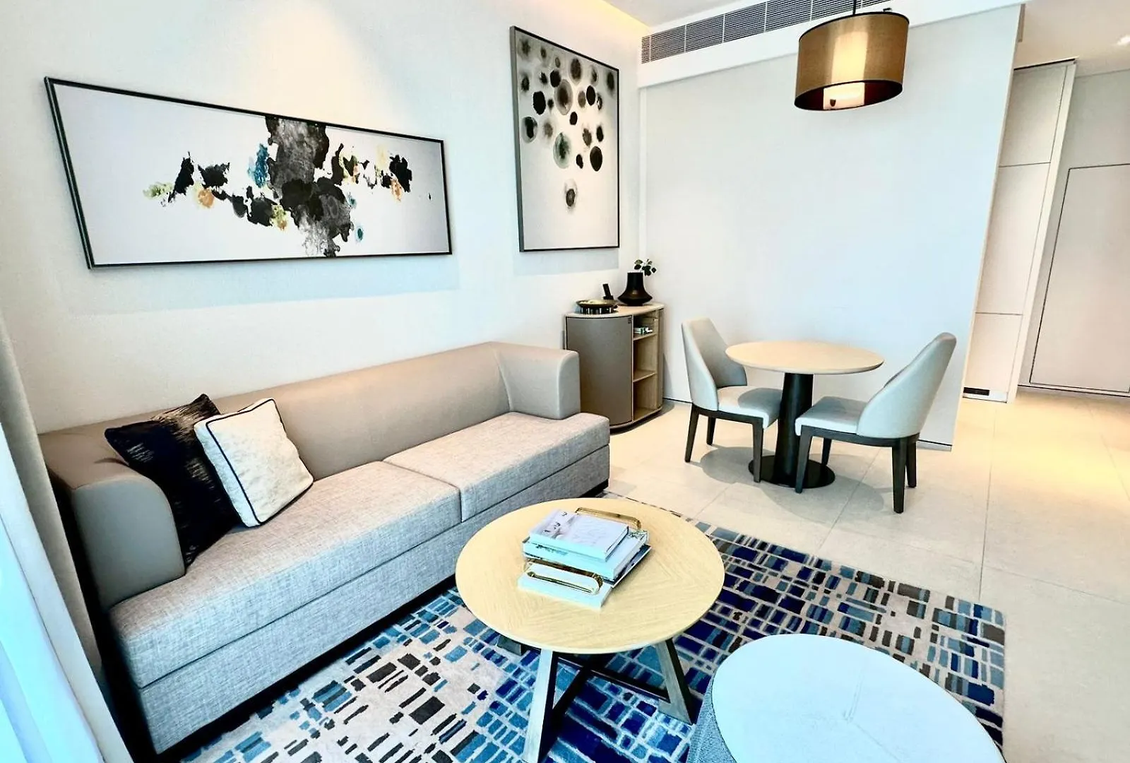 Apartment In Dubai Marina contacts